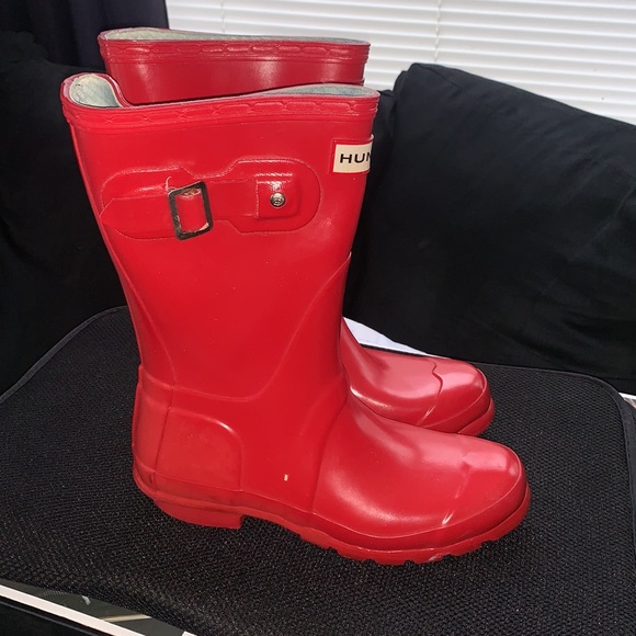 🚨SOLD🚨 Short Red Hunter rain boots sz M4/W5 - Picture 2 of 6